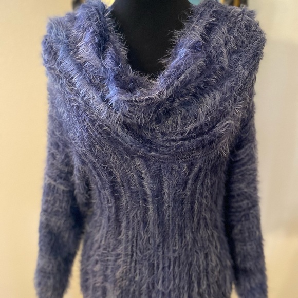 Bebe Blue Fuzxy Sweater 3/4th Sleeves M Tunic - Picture 5 of 6